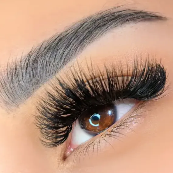 NEUSET LA VOLUME, VOLUMINÖSE WIMPERNEXTENSIONS MIT KLEBER