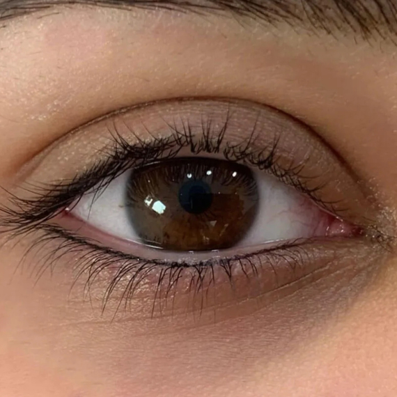 AUSDRUCKSSTARKE AUGEN – LANG ANHALTENDE WIMPERNKRANZVERDICHTUNG